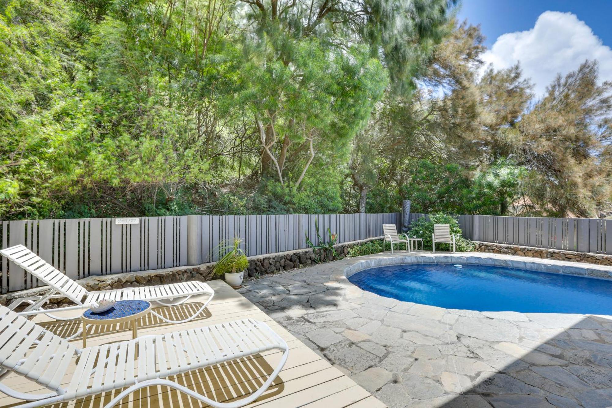 Cozy Honolulu Retreat With Pool Access, Near Beaches Waimanalo Exterior photo