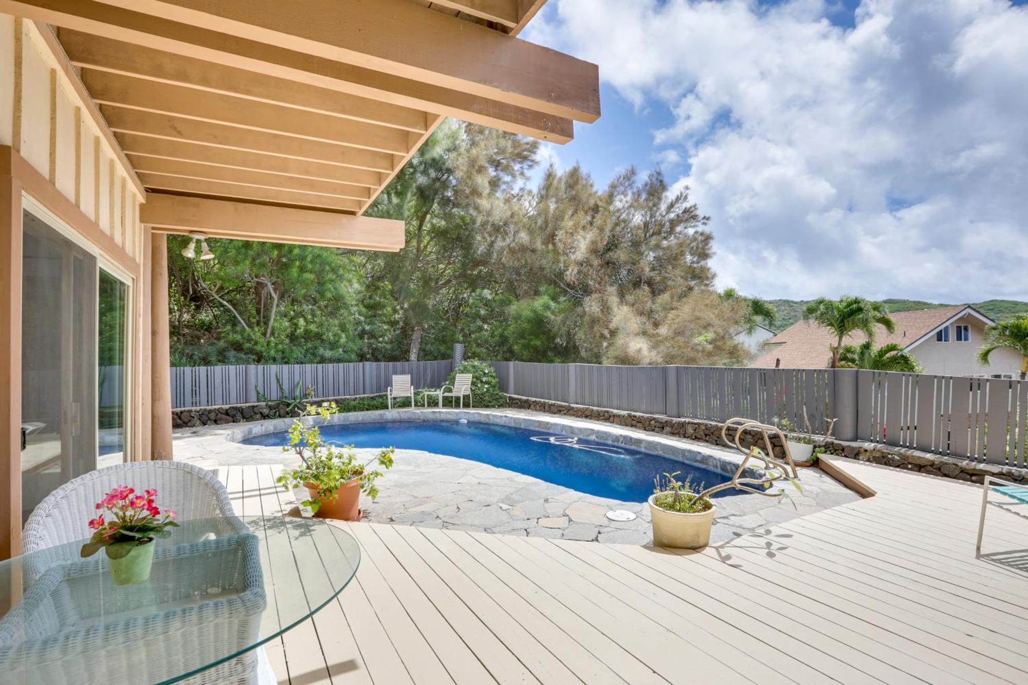 Cozy Honolulu Retreat With Pool Access, Near Beaches Waimanalo Exterior photo