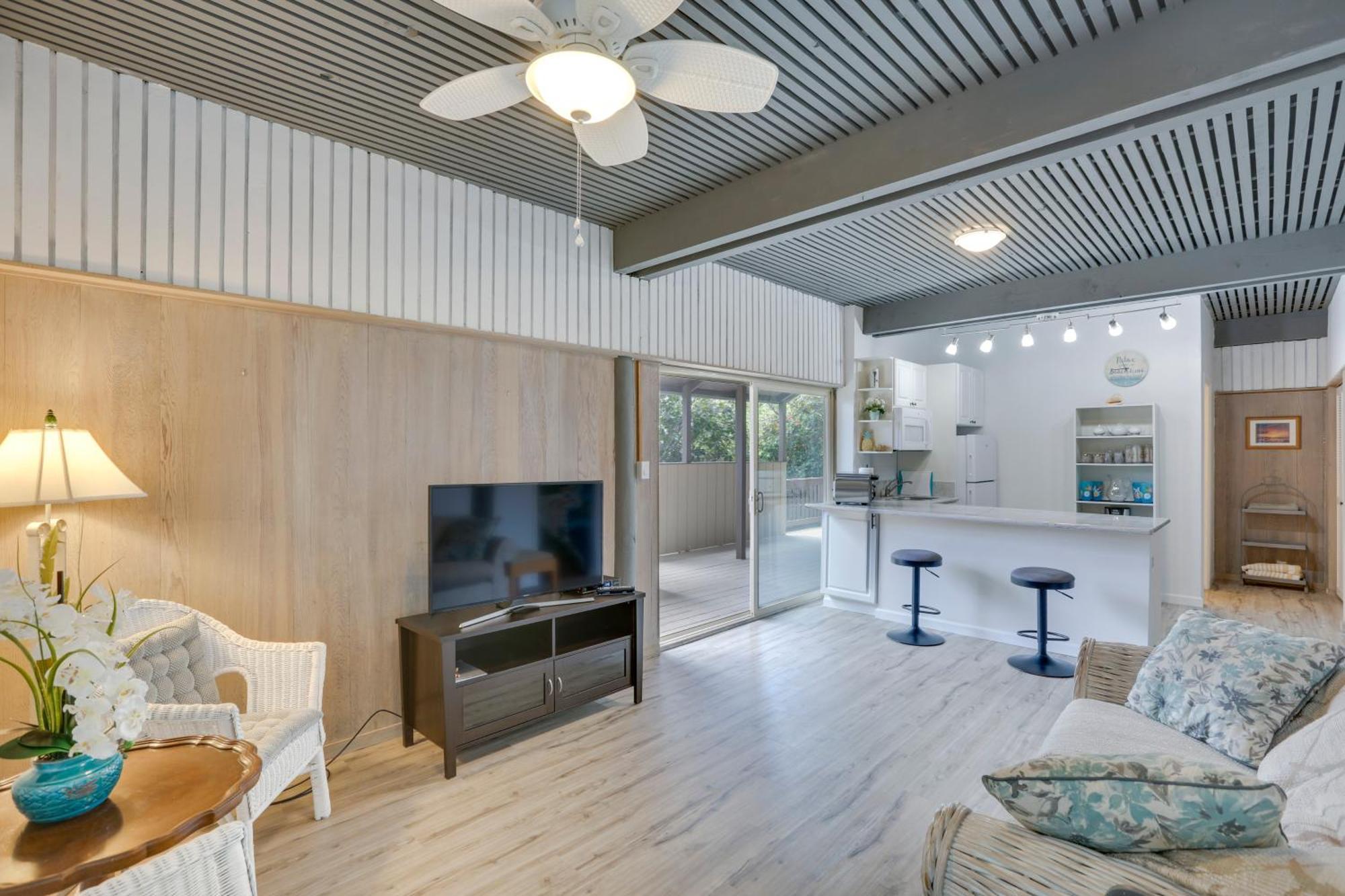 Cozy Honolulu Retreat With Pool Access, Near Beaches Waimanalo Exterior photo
