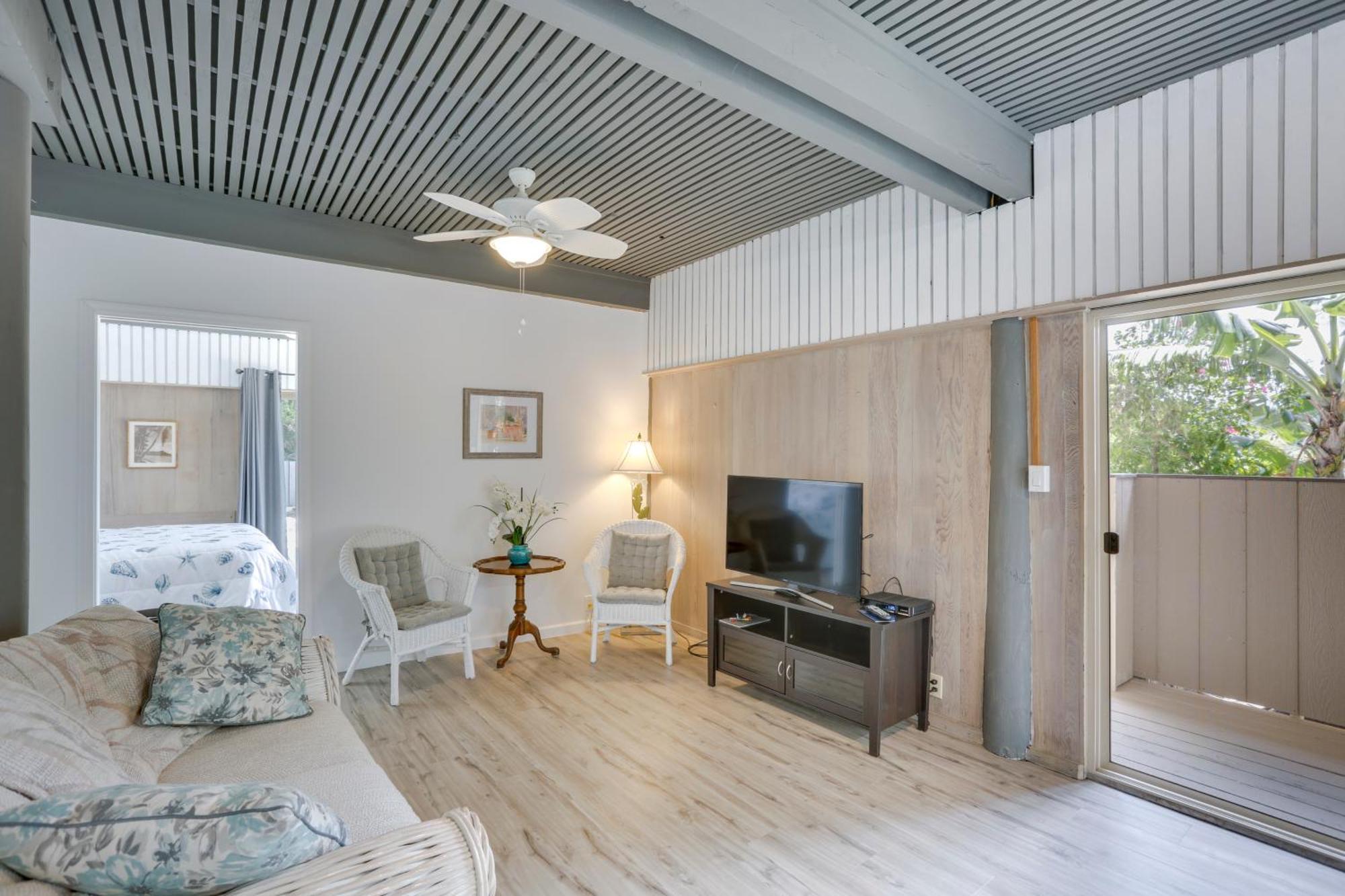 Cozy Honolulu Retreat With Pool Access, Near Beaches Waimanalo Exterior photo
