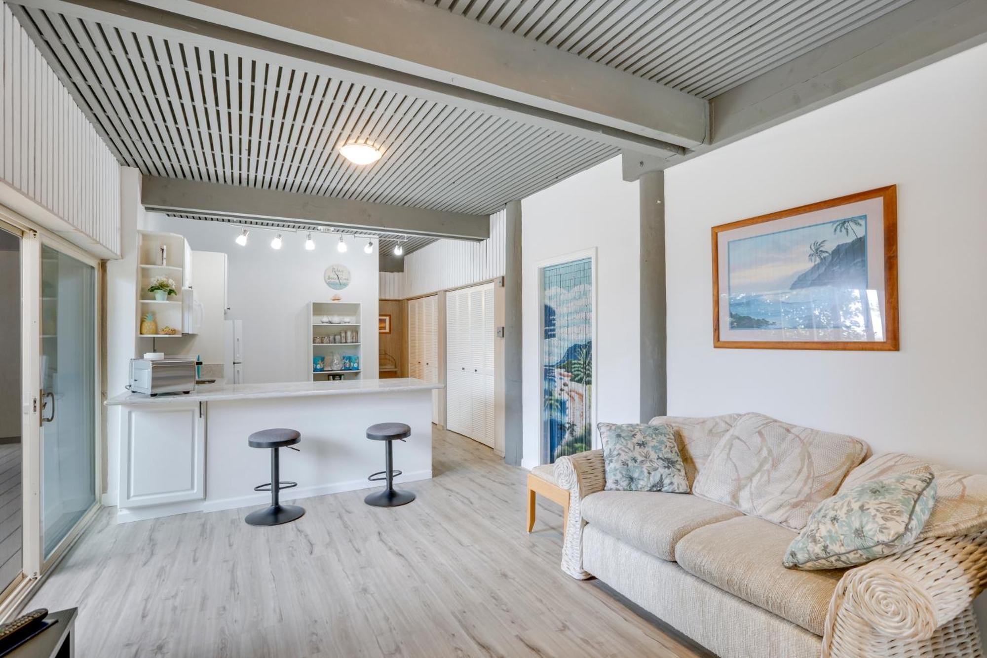 Cozy Honolulu Retreat With Pool Access, Near Beaches Waimanalo Exterior photo